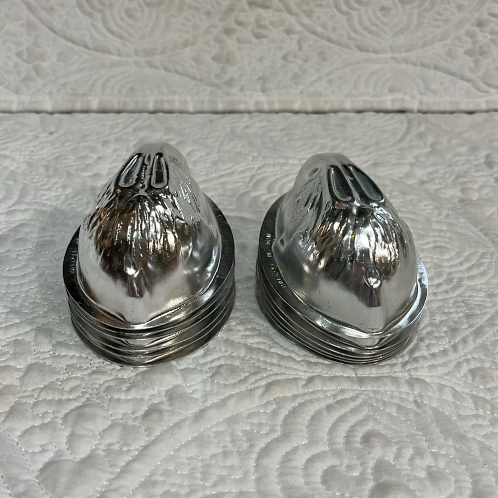 Set of 12‎ Nutbrown made in England rabbit molds